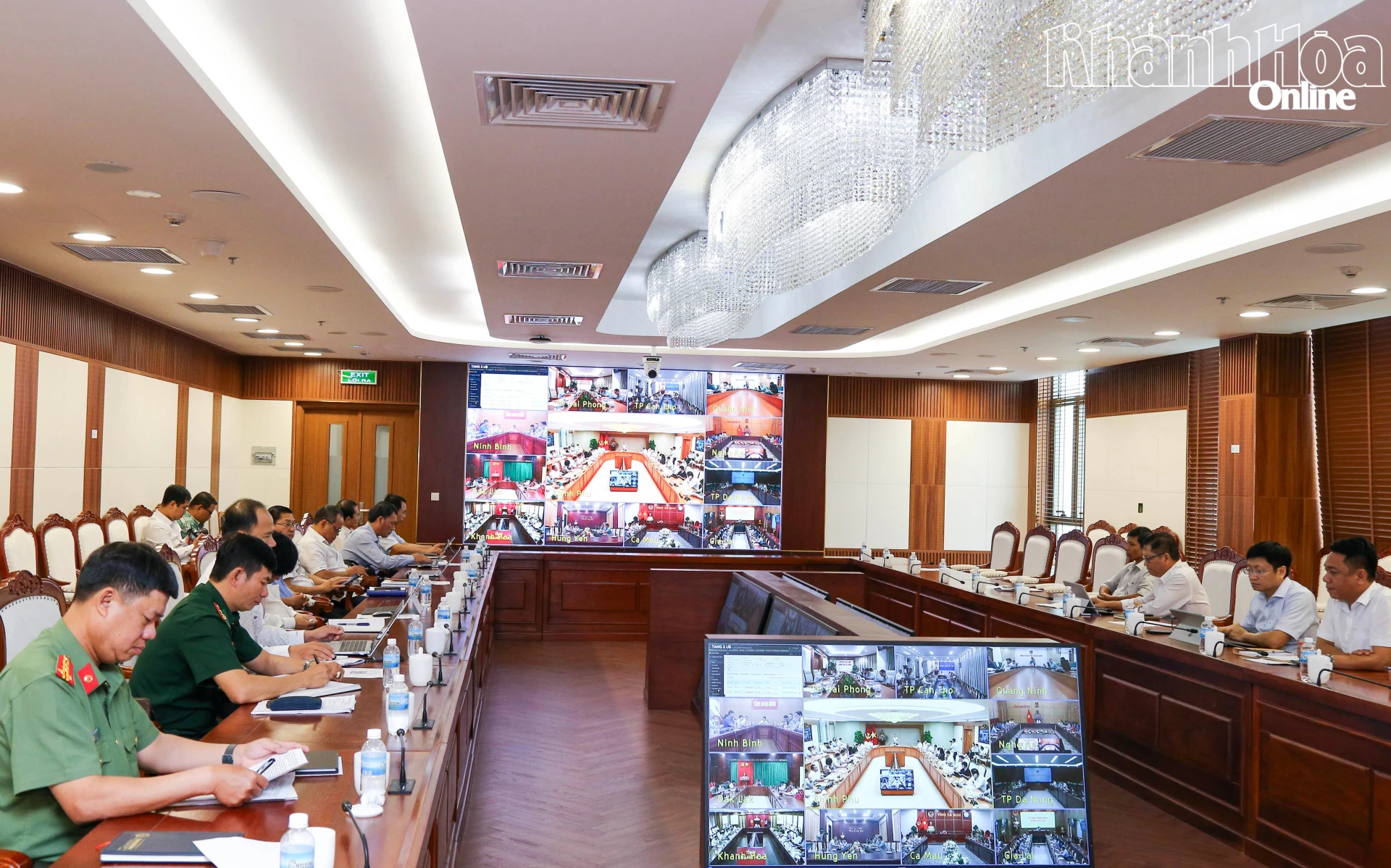 Các đại biểu tham dự phiên họp tại điểm cầu tỉnh Khánh Hòa.