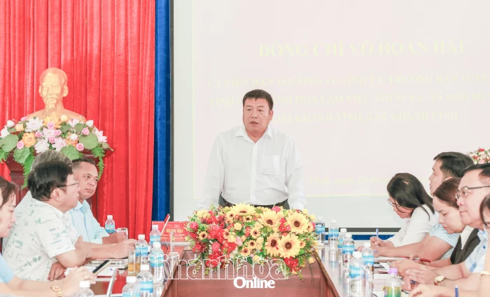 Trưởng Ban Tuyên giáo Tỉnh ủy Võ Hoàn Hải làm việc với Đảng ủy 3 xã khu vực Khánh Vĩnh