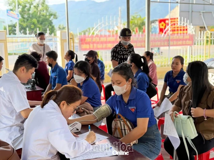 Gần 120 người tham gia hiến máu tình nguyện tại xã Nam Ninh Hòa