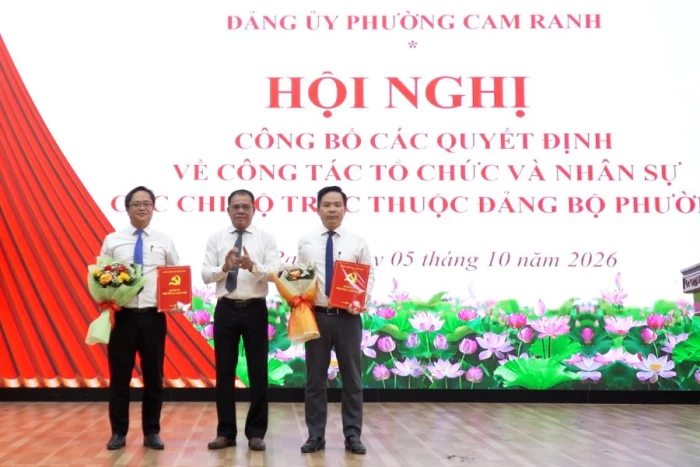 Đảng ủy phường Cam Ranh sắp xếp, kiện toàn tổ chức đảng trực thuộc 