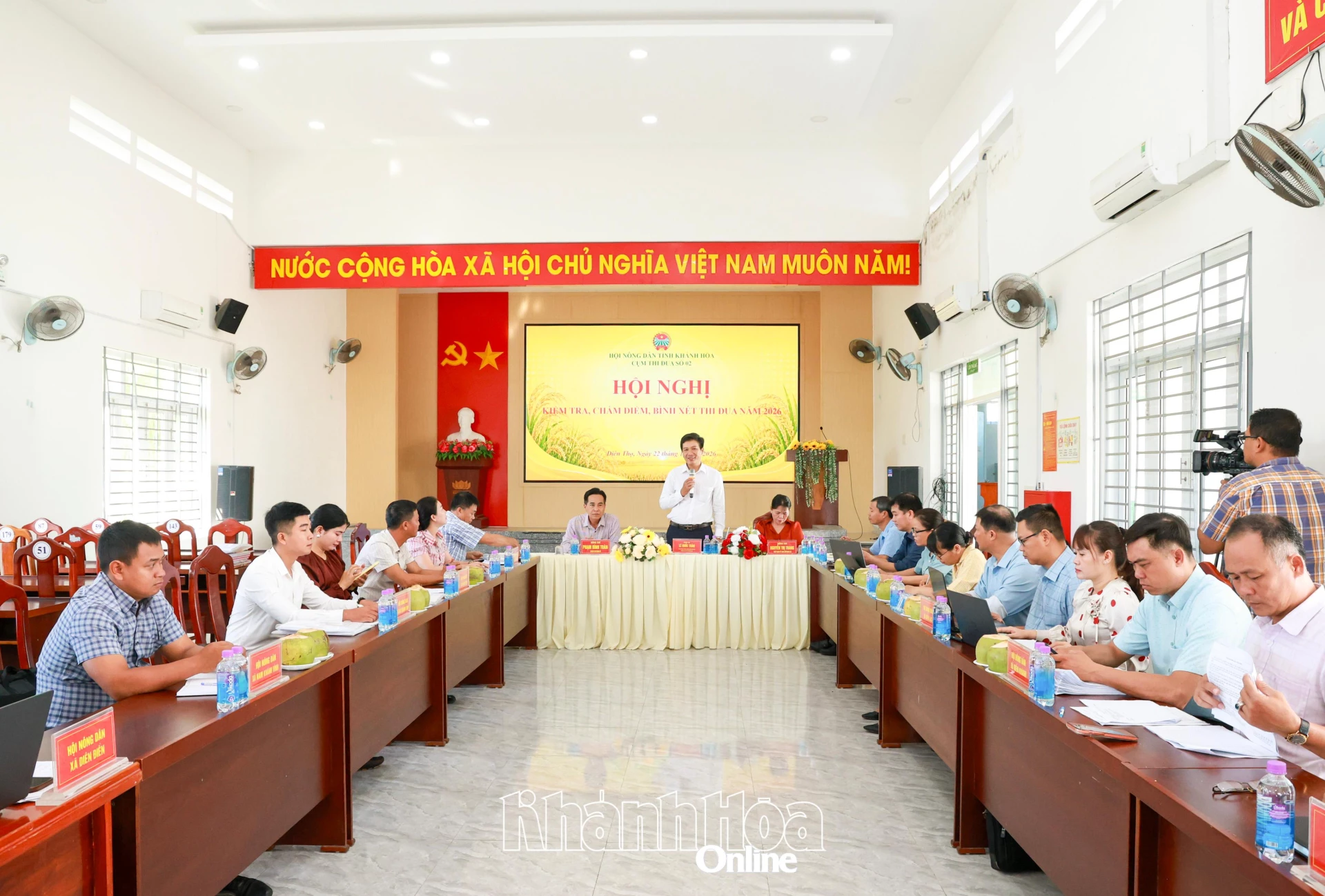 Lãnh đạo Hội Nông dân tỉnh phát biểu tại hội nghị.