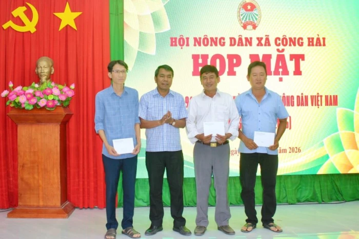 Xã Công Hải họp mặt kỷ niệm 96 năm Ngày thành lập Hội Nông dân Việt Nam