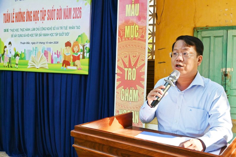 Ông Đỗ Nguyên Hải Đăng, Phó Chủ tịch UBND xã, kêu gọi các cơ quan, đơn vị, các tổ chức và toàn thể cán bộ, đảng viên, đoàn viên, hội viên và nhân dân trên địa bàn phường tích cực tham gia hưởng ứng học tập...