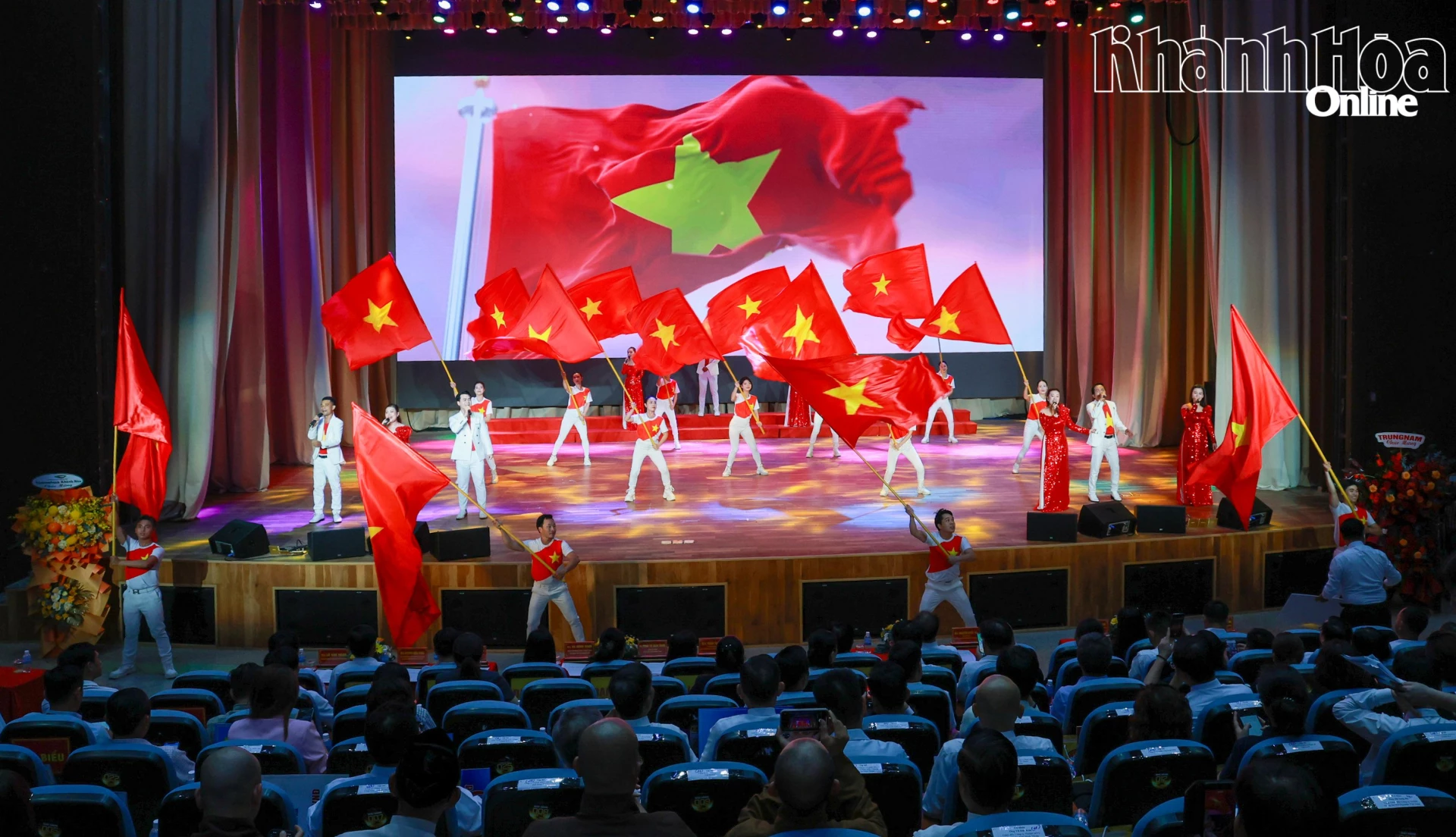Một tiết mục văn nghệ tại buổi lễ.