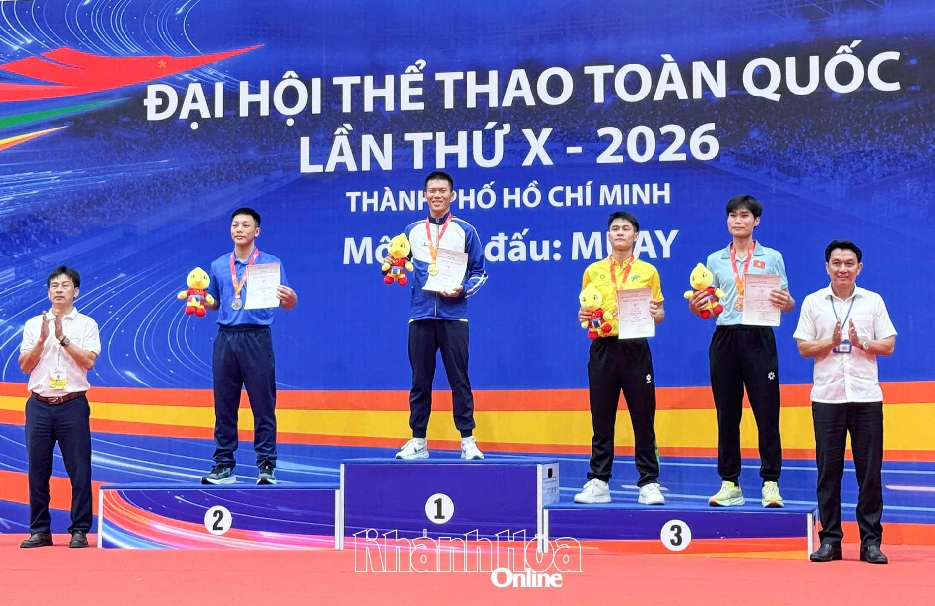 Võ sĩ Nguyễn Tấn An giành huy chương vàng môn Muay Đại hội Thể thao toàn quốc lần thứ X tại TP. Hồ Chí Minh.