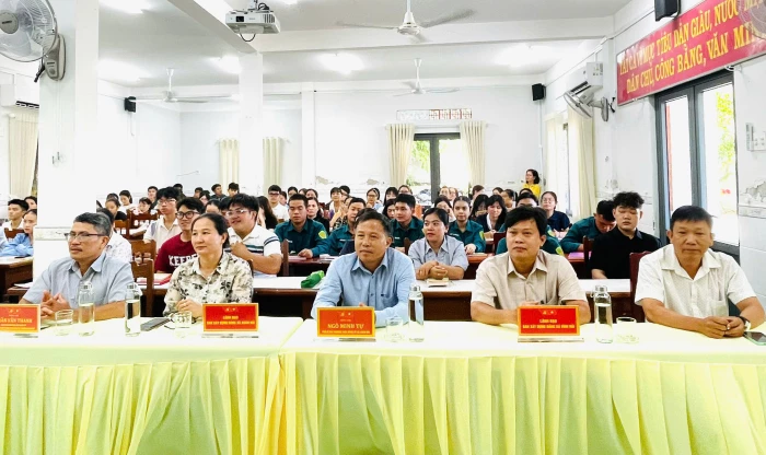 Trung tâm Chính trị phường Ninh Chử bồi dưỡng lý luận chính trị cho 95 đảng viên mới
