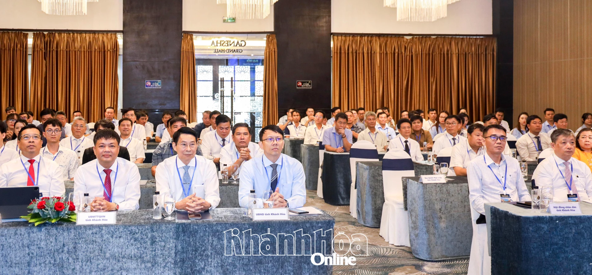 Các đại biểu tham dự đại hội.