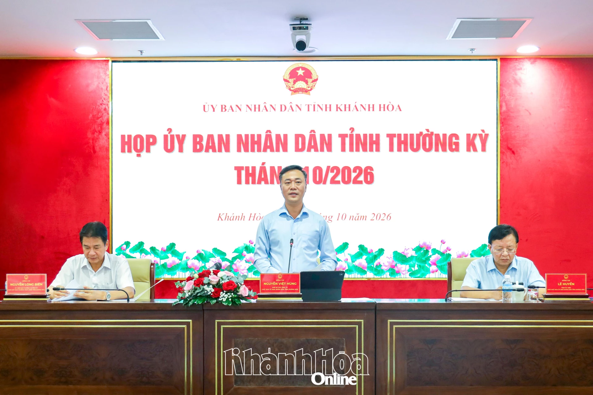 Đồng chí Nguyễn Việt Hùng phát biểu kết luận tại cuộc họp.
