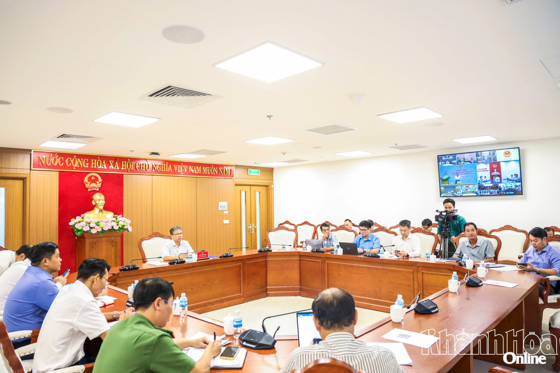 Quang cảnh phiên họp tại điểm cầu Khánh Hòa.