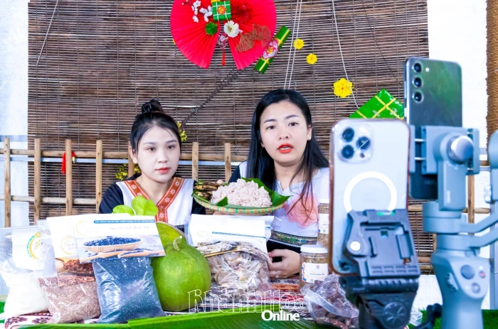 Kỷ niệm 96 năm Ngày thành lập Hội Nông dân Việt Nam (14-10-1930 - 14-10-2026): Nông dân chung tay ứng dụng công nghệ, chuyển đổi số