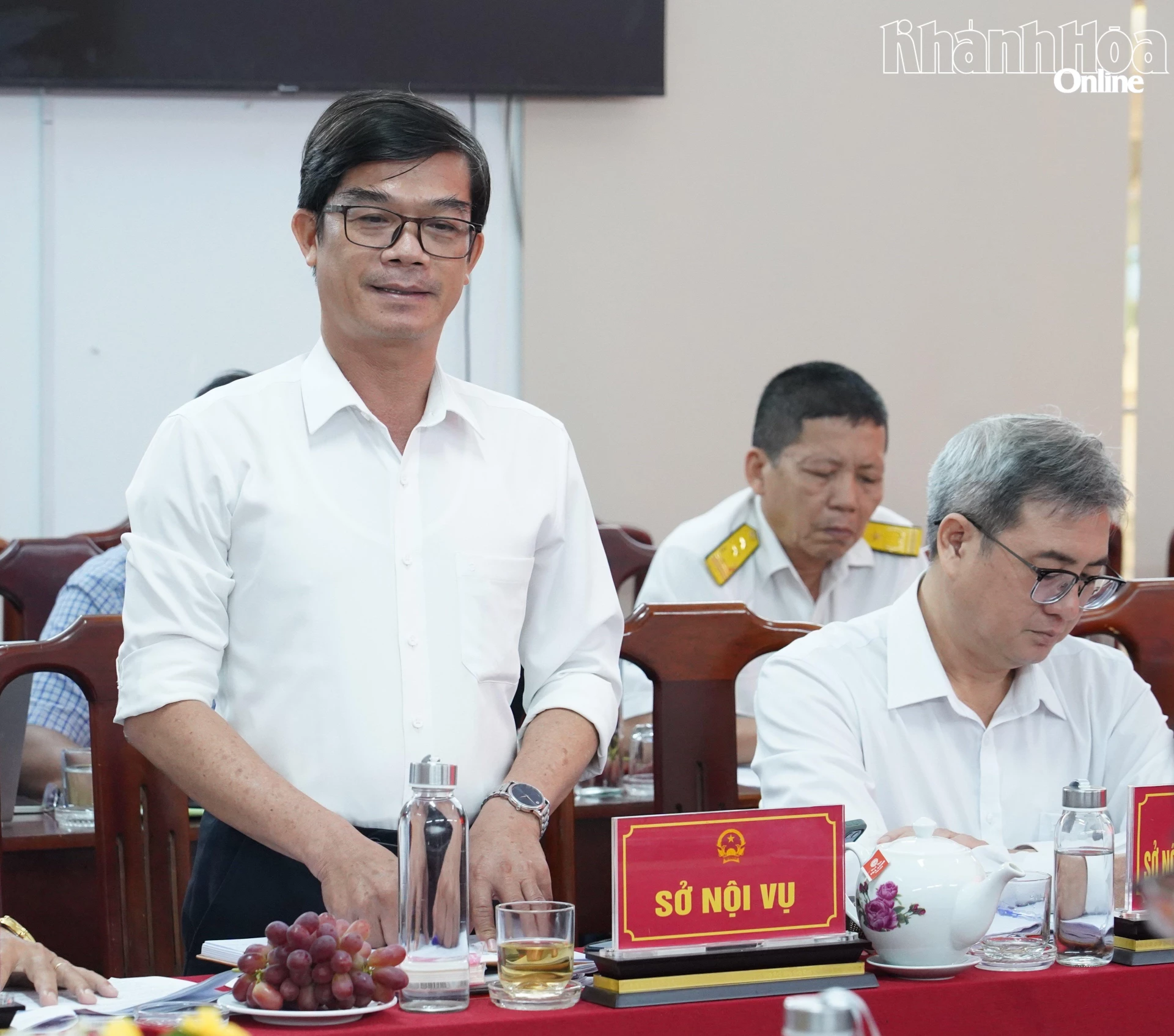 Đại diện lãnh đạo Sở Nội vụ phát biểu tại buổi làm việc.