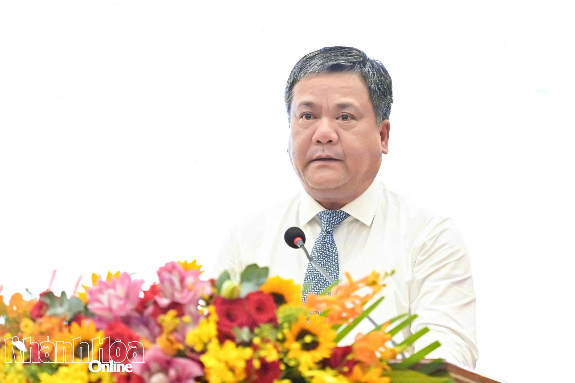 Đồng chí Bí thư Tỉnh ủy Trần Phong phát biểu chào mừng Hội thảo.