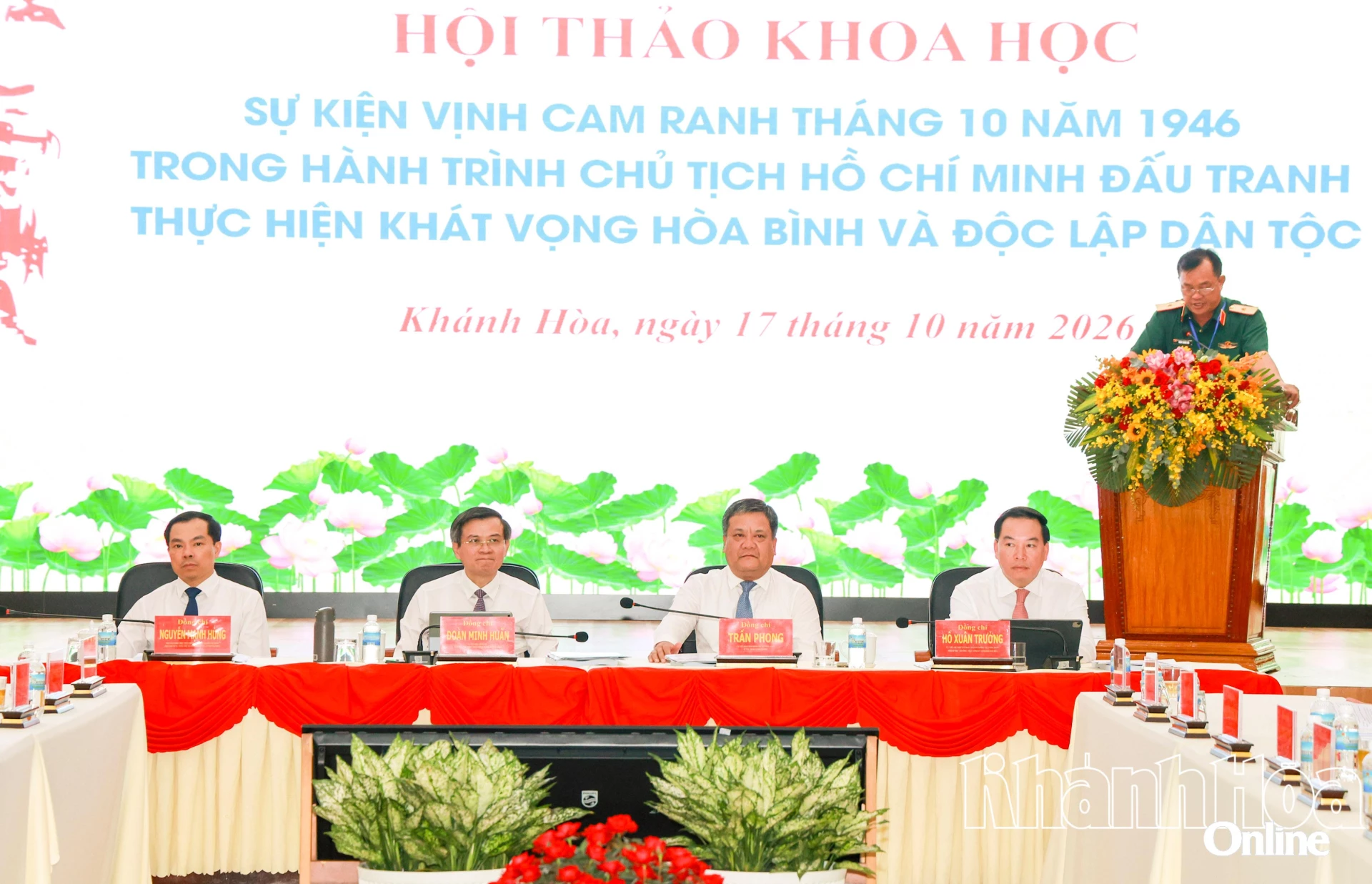 Các đồng chí chủ trì hội thảo.
