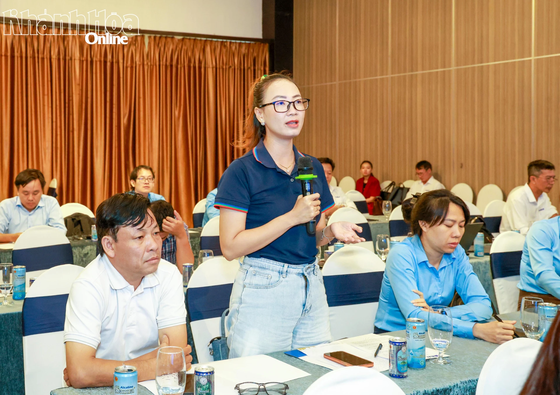 Phóng viên của VTV8 - Đài Truyền hình Việt Nam nêu một số vấn đề được dư luận quan tâm đối với giải. 