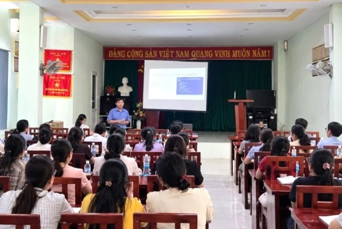 Nâng cao năng lực chăm sóc dinh dưỡng cho cán bộ y tế 4 phường khu vực phía nam