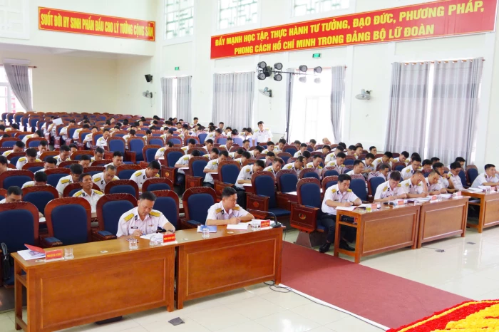 Lữ đoàn 954 tổ chức hội thi máy bay, xe máy, kho, trạm, xưởng chính quy, mẫu mực