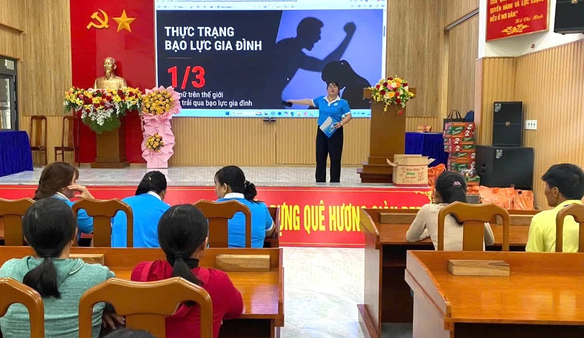 Quang cảnh buổi tập huấn.