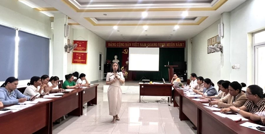 Quang cảnh lớp tập huấn.