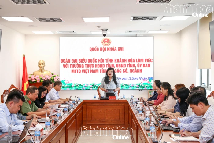 Đoàn Đại biểu Quốc hội tỉnh làm việc với Thường trực HĐND tỉnh, lãnh đạo UBND tỉnh, Ủy ban MTTQ Việt Nam tỉnh và các sở, ngành