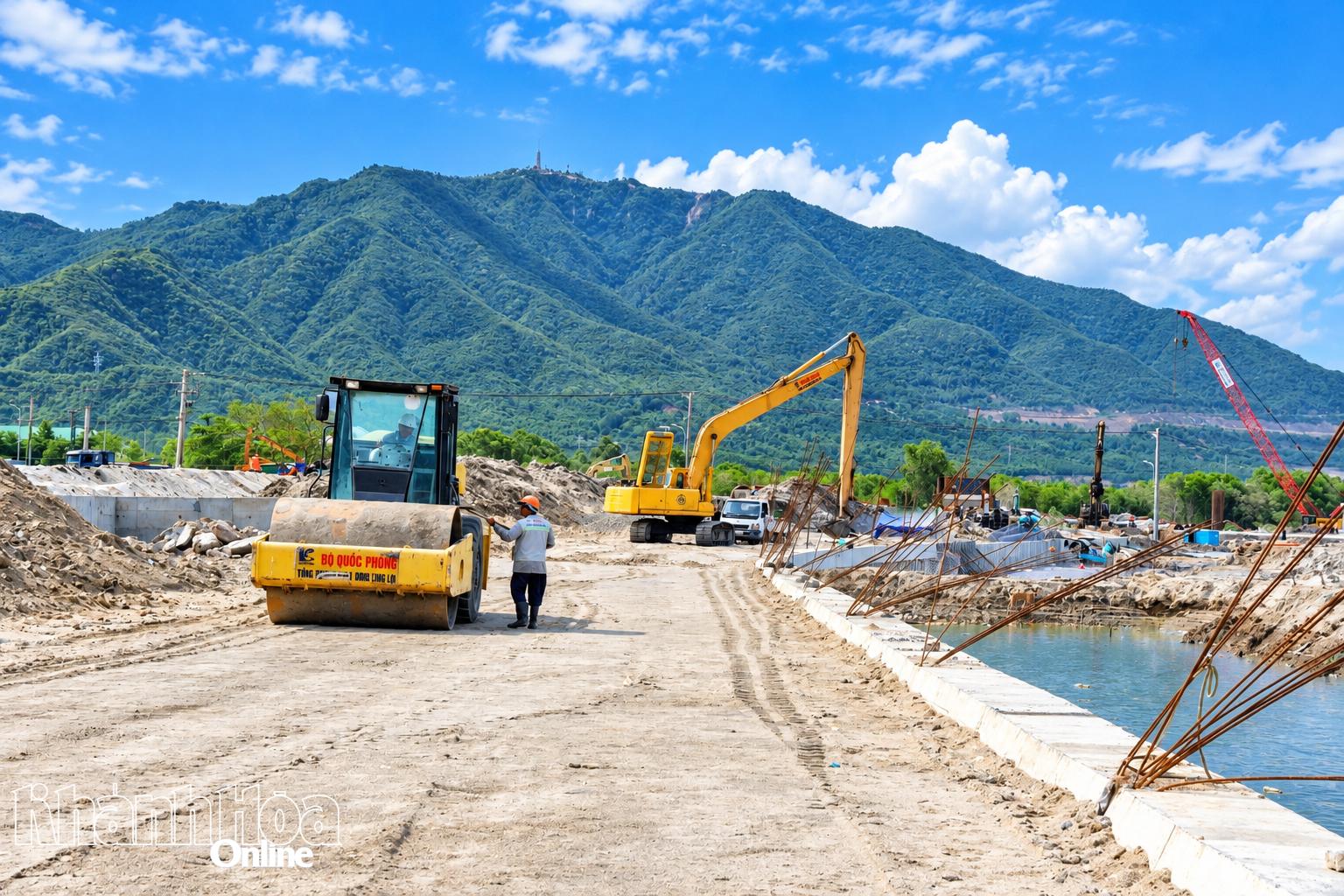 Thi công nền đường 
tại Dự án Chỉnh trị hạ lưu sông Tắc, giai đoạn 2.