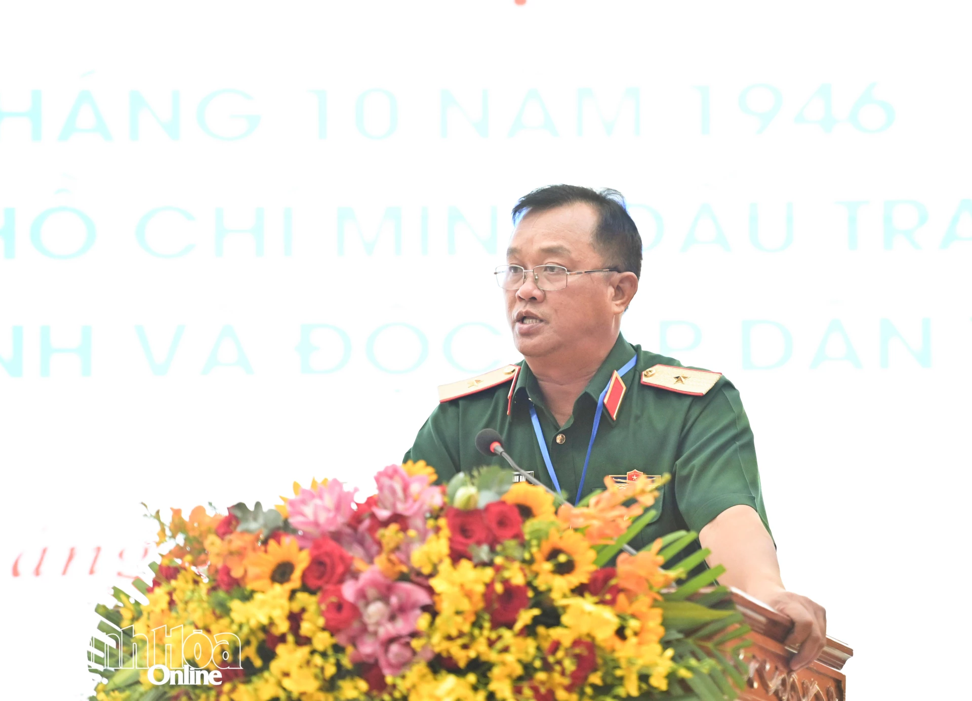 Thiếu tướng Trần Thanh Hải tham luận tại hội thảo.