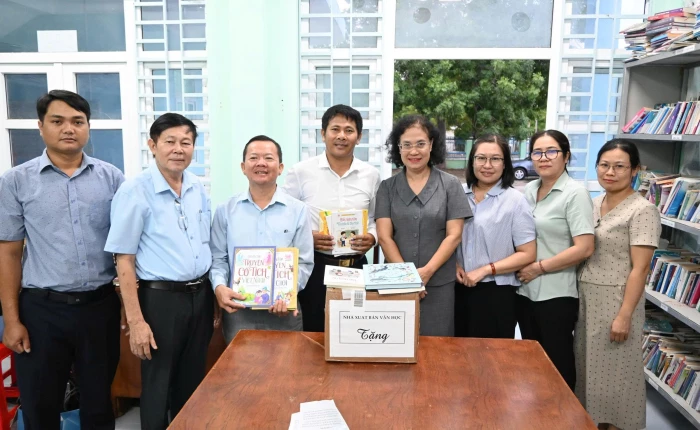 Cục Văn hóa cơ sở, Gia đình và Thư viện khảo sát tại Trung tâm Dịch vụ, sự nghiệp công xã Thuận Bắc