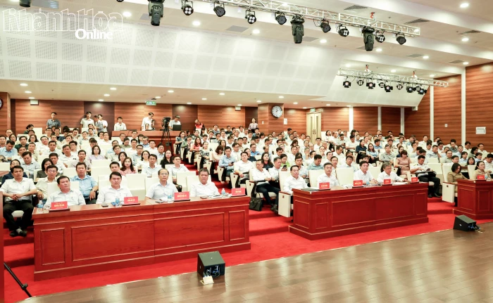 Hội nghị nghiên cứu, học tập, quán triệt các văn kiện Hội nghị lần thứ tư Ban Chấp hành Trung ương Đảng khóa XIV và văn bản triển khai của tỉnh