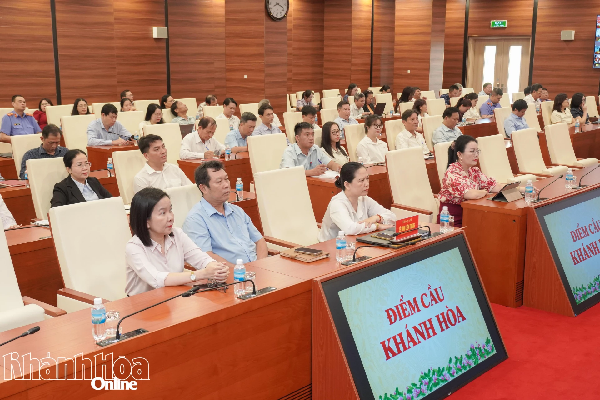 Quang cảnh hội nghị tại điểm cầu Khánh Hòa.