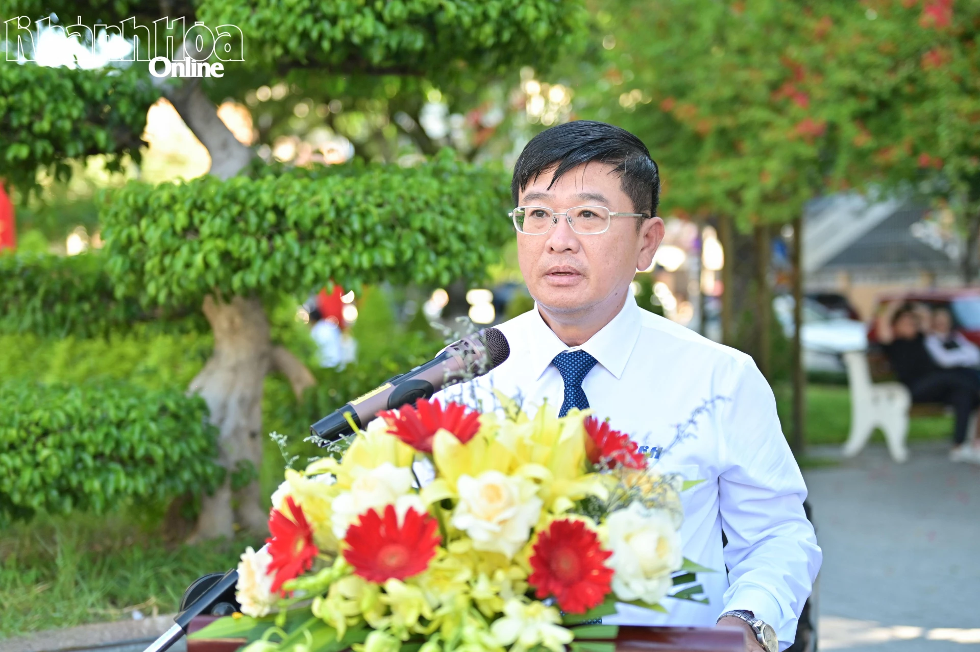 Ông Lê Hoàng Triều phát biểu tại lễ kết nạp đảng viên.