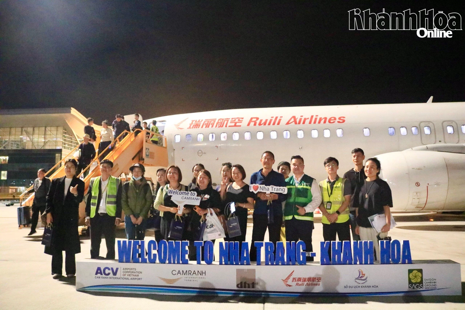 Hãng hàng không Ruili Airlines bay từ Côn Minh (Trung Quốc) đến Cam Ranh.