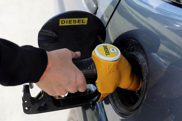 Giá xăng dầu hôm nay (1-11): Thế giới tăng, trong nước trái chiều