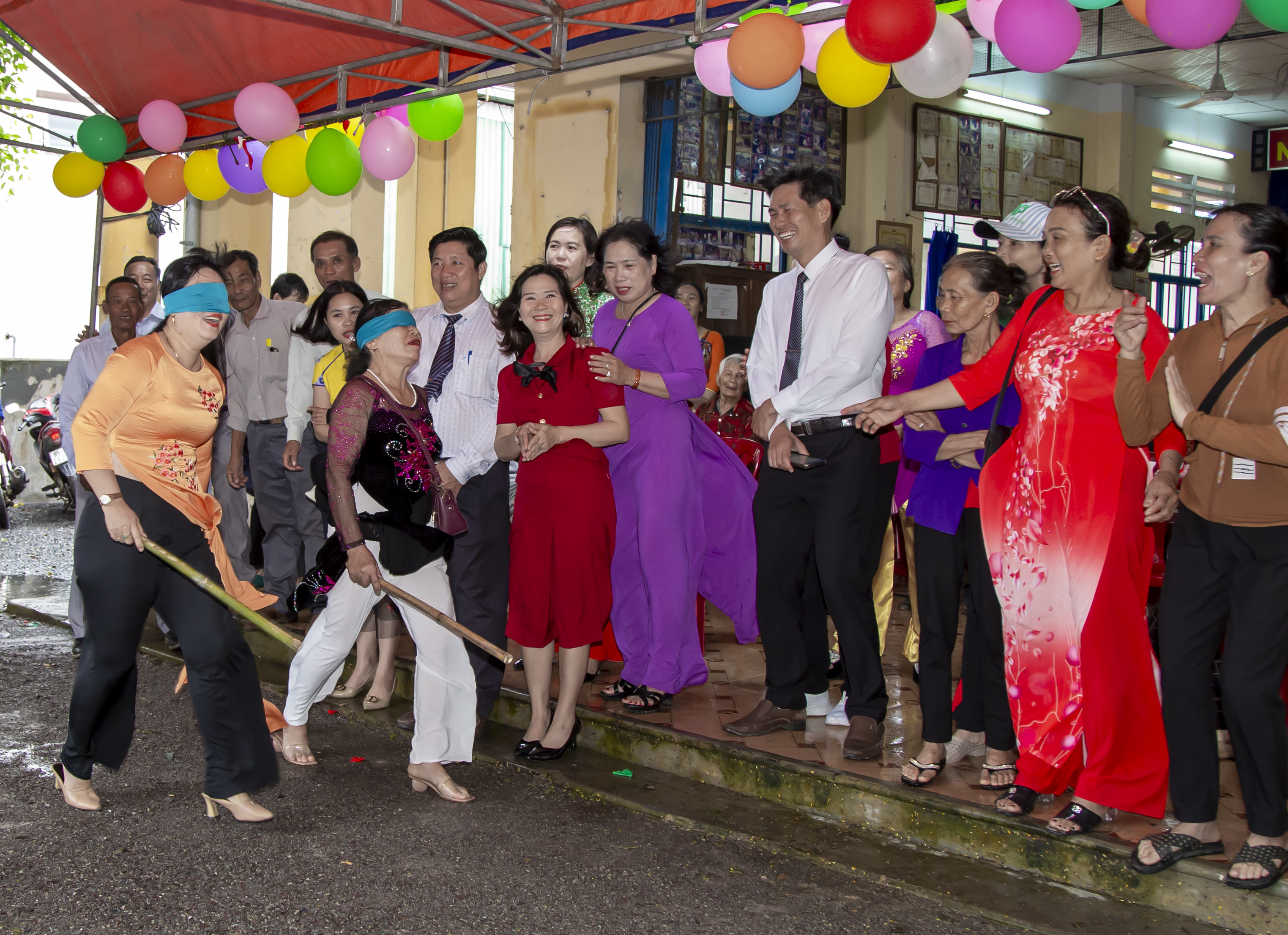 Nhân dân thôn Ngọc Sơn vui trò chơi dân gian