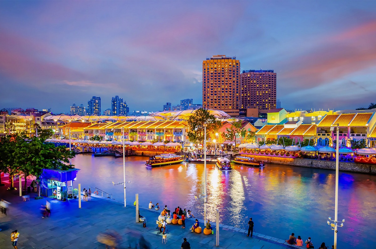 Clarke Quay - Toạ độ mua sắm, giải trí sầm uất bậc nhất Singapore về đêm.

