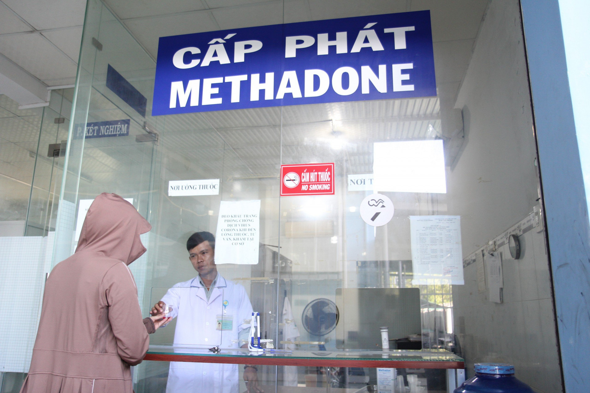Cấp phát Methadone cho bệnh nhân tại Cơ sở 2 Trung tâm Y tế thị xã Ninh Hoà