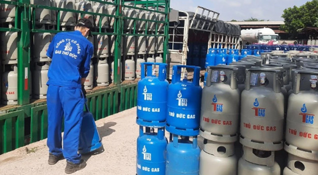 Giá gas bán lẻ trong nước liên tục tăng theo giá gas nhập khẩu thế giới.