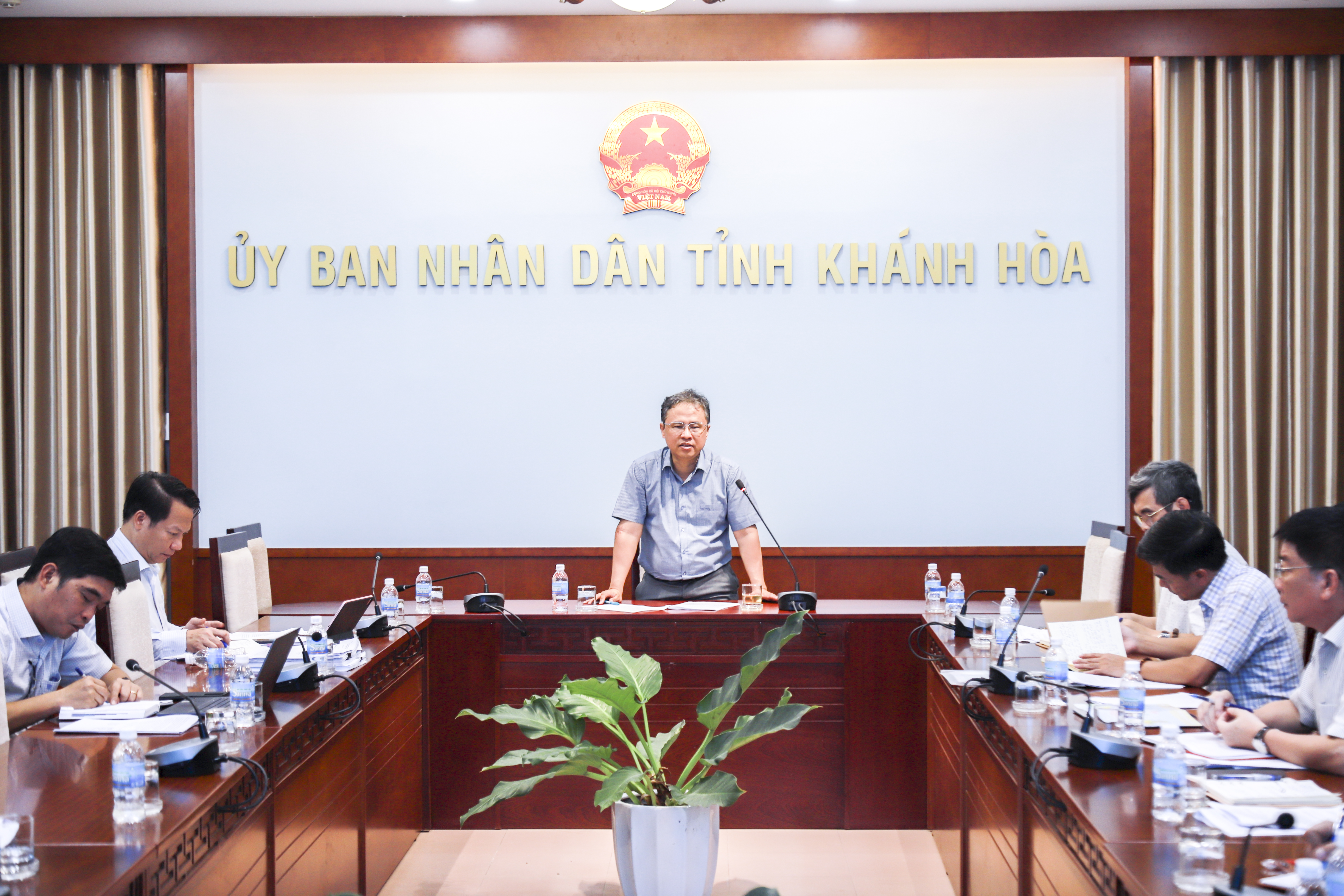 Khẩn trương hoàn thành di dời hạ tầng kỹ thuật dự án cao tốc Vân Phong - Nha Trang