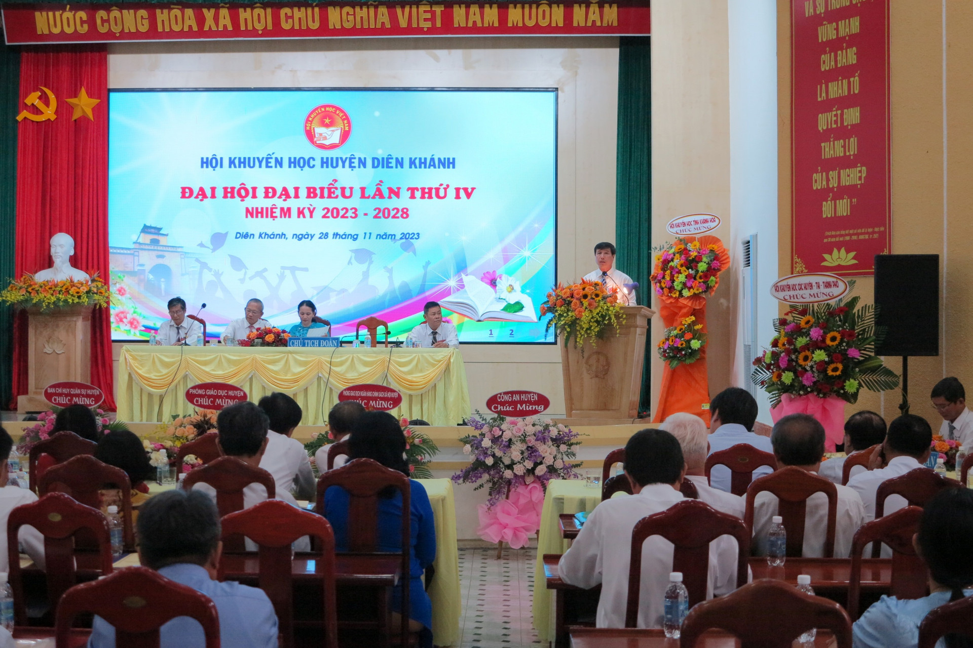 Quang cảnh đại hội. 