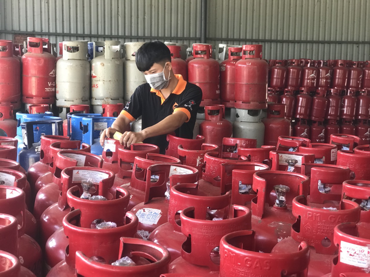 Giá gas tăng từ 4.000 đến 5.000 đồng/bình