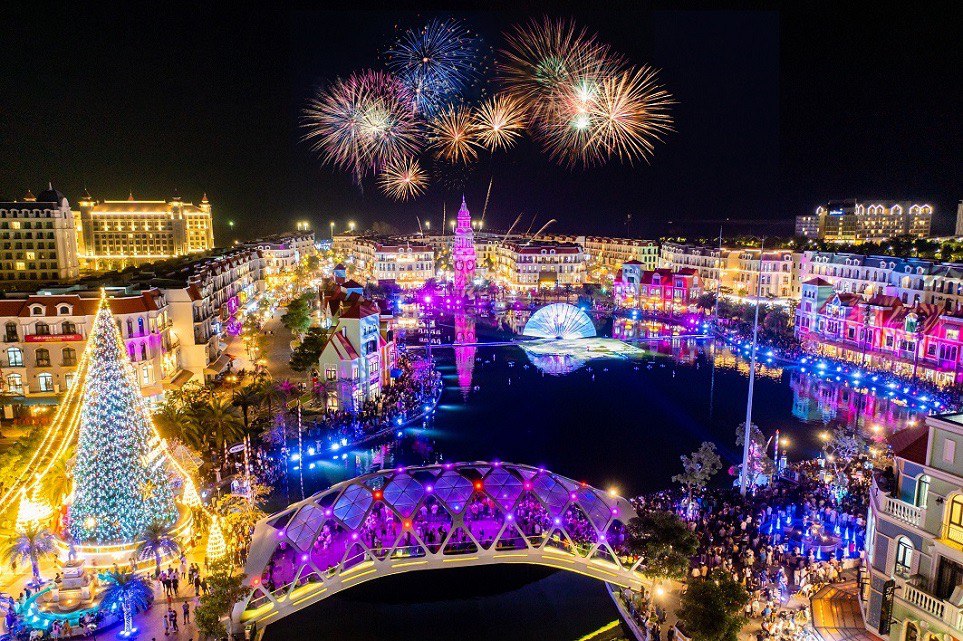 Fan Maroon 5 sửa soạn hành trang gì trước siêu nhạc hội 8Wonder Winter Festival?