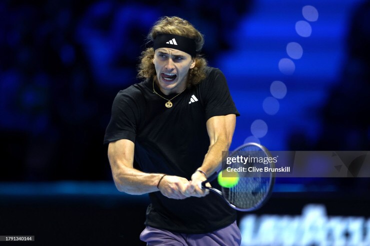 Zverev, tay vợt người Đức có màn lội ngược dòng ngoạn mục trước ứng cử viên nặng ký cho chức vô Alcaraz

