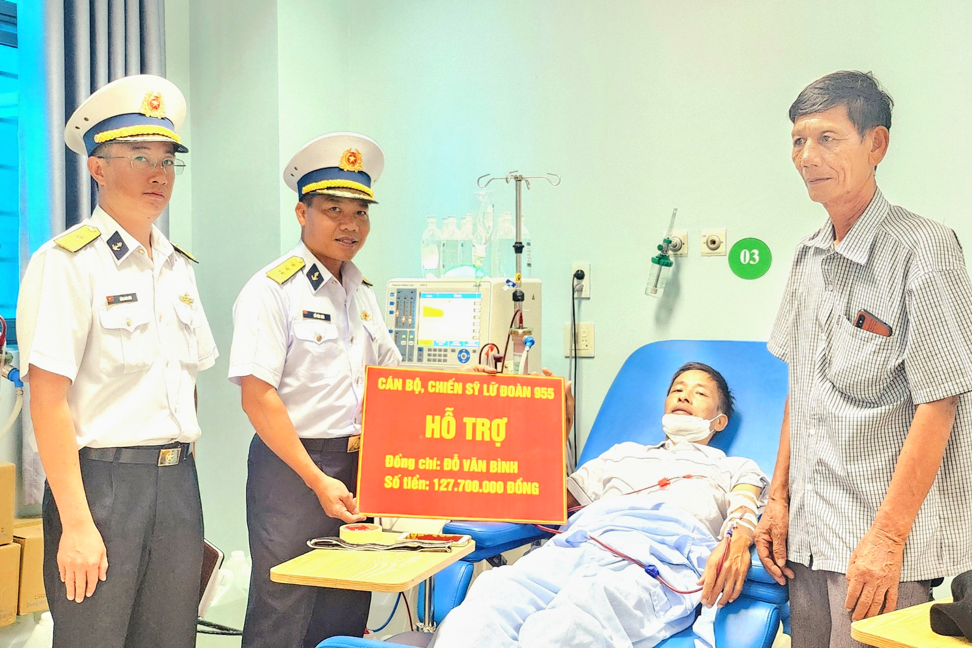 Lữ đoàn 955 hỗ trợ hơn 127 triệu đồng cho quân nhân mắc bệnh hiểm nghèo