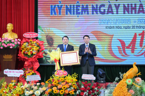 Ông Đinh Văn Thiệu dự tọa đàm kỷ niệm Ngày Nhà giáo Việt Nam tại Trường Cao đẳng Du lịch Nha Trang