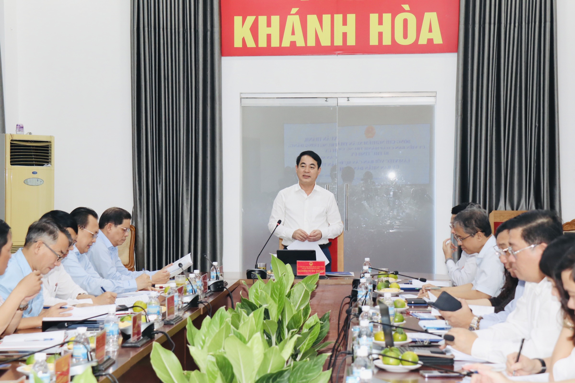 Bí thư Tỉnh ủy Nghiêm Xuân Thành làm việc với Ban Cán sự Đảng UBND tỉnh