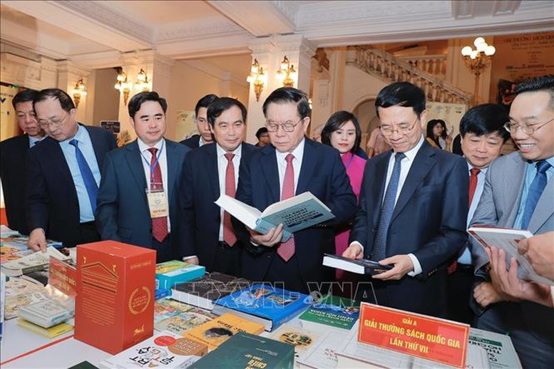 Lễ trao Giải thưởng Sách quốc gia lần thứ VII: Đưa việc đọc sách trở thành thói quen, nét đẹp văn hóa