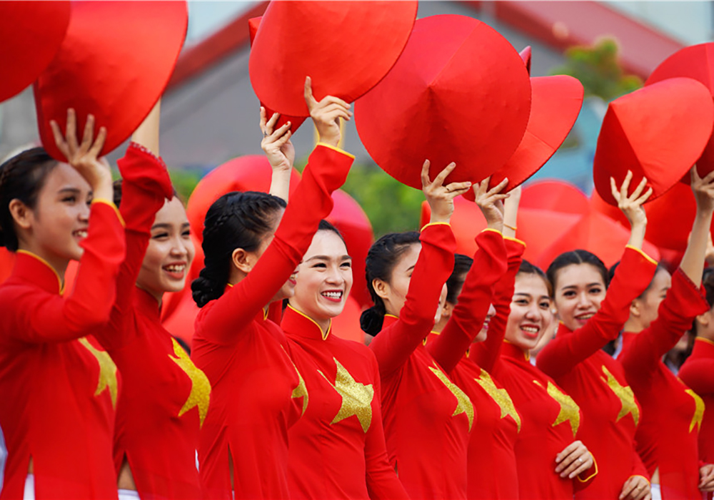 Đóng góp của phụ nữ Việt Nam qua gần 40 năm tiến hành công cuộc đổi mới