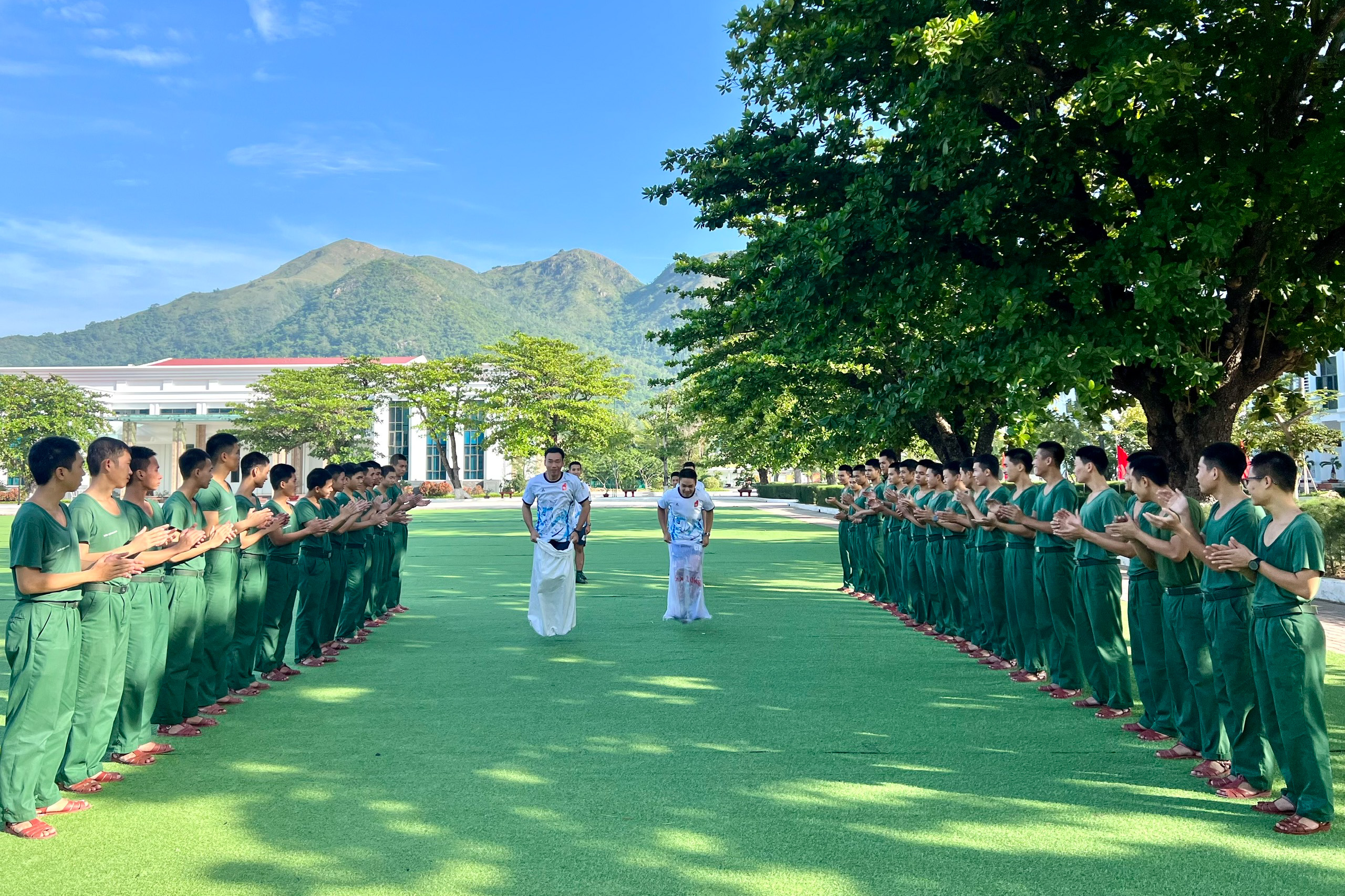 Trường Sĩ quan Thông tin: Sôi nổi các hoạt động chào mừng kỷ niệm 73 năm Ngày truyền thống