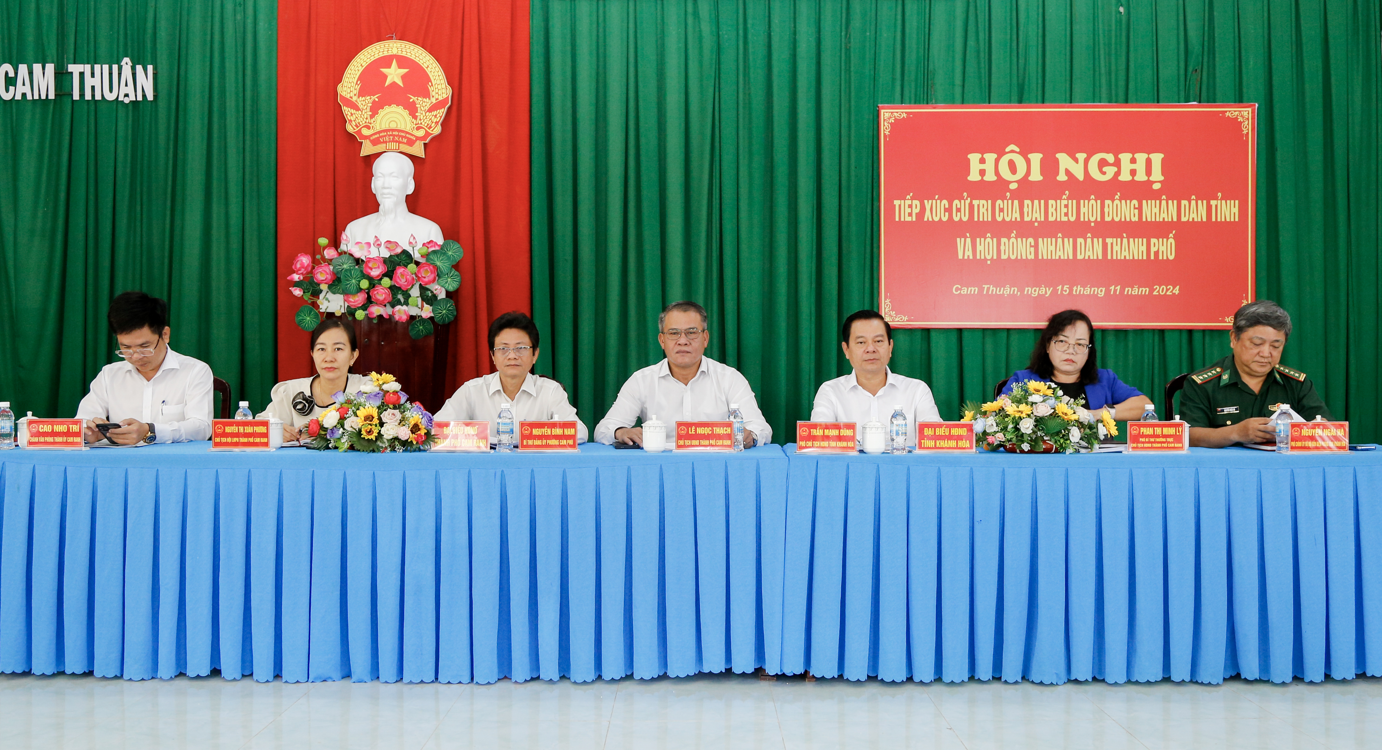 Ông Trần Mạnh Dũng tiếp xúc cử tri 2 phường Cam Thuận và Cam Phú