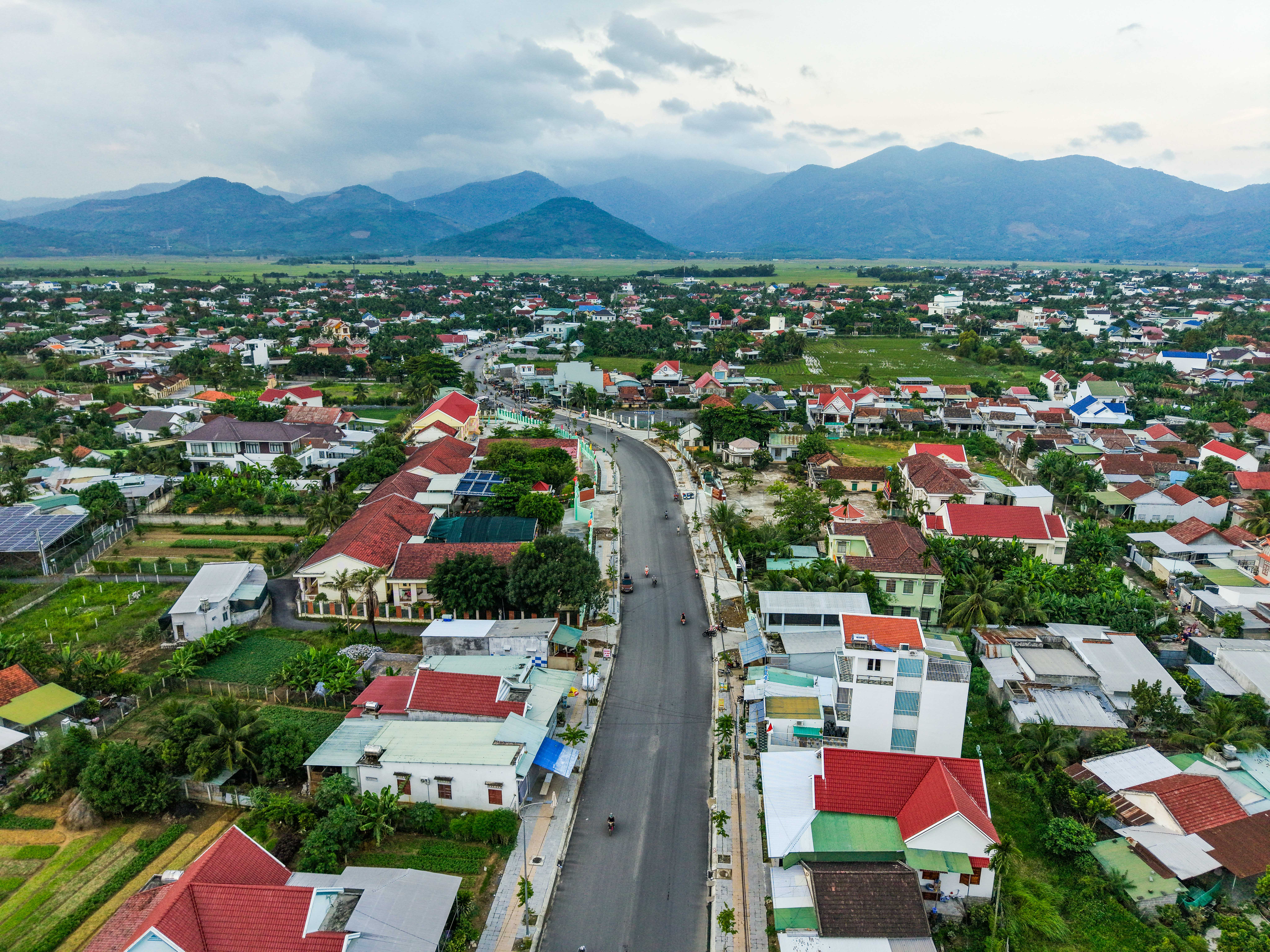 Kỷ niệm 60 năm Phong trào Đồng khởi giải phóng một phần nông thôn, đồng bằng tỉnh Khánh Hòa (7-11-1964 - 7-11-2024): Ngày mới trên quê hương Đồng khởi