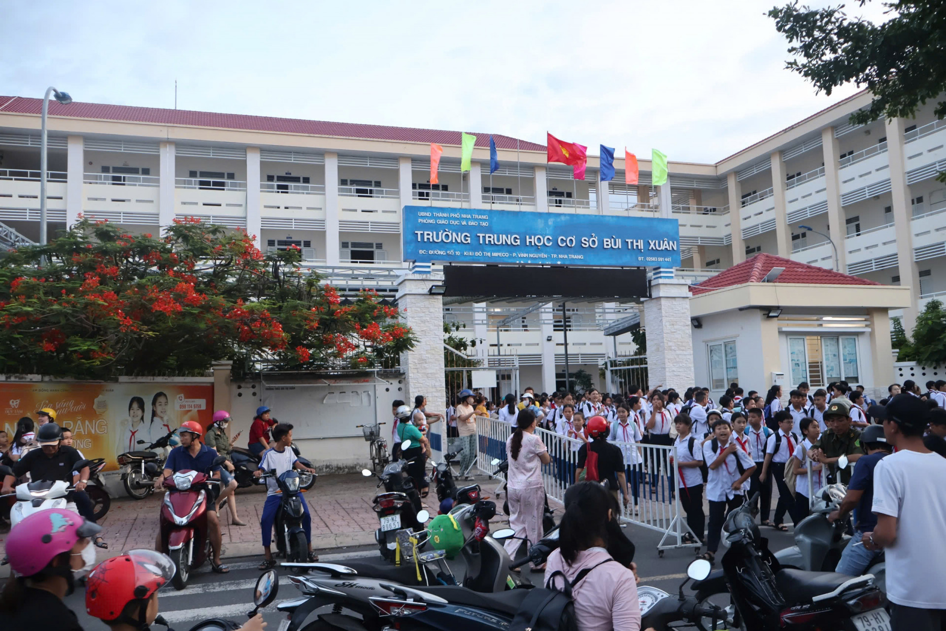 Phản hồi sau bài viết “Trường THCS Bùi Thị Xuân (TP. Nha Trang): Thu một số khoản và vận động tài trợ chưa đúng quy định”