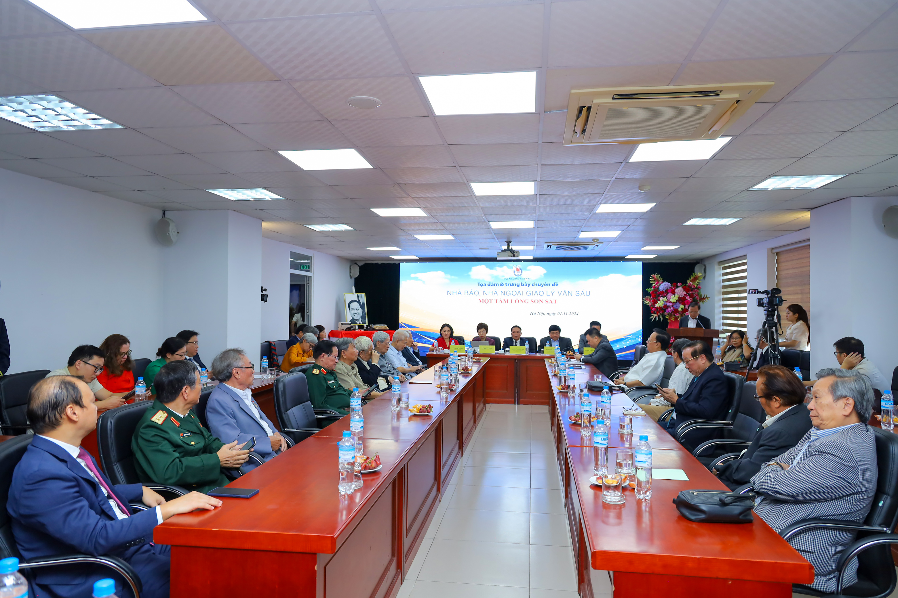 Tọa đàm chuyên đề “Nhà báo, nhà ngoại giao Lý Văn Sáu: Một tấm lòng son sắt”